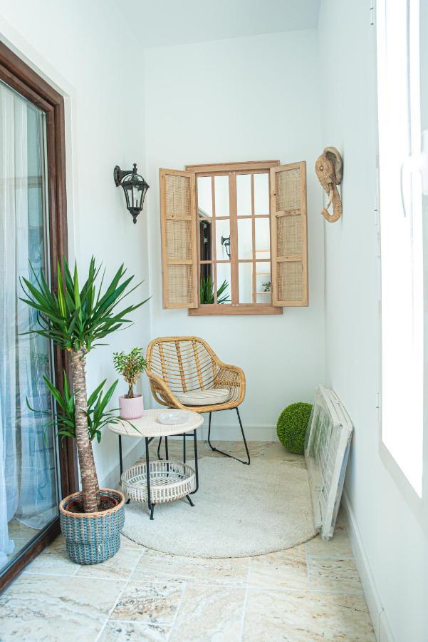 Laura Apartment Puerto Valencia Ngoại thất bức ảnh