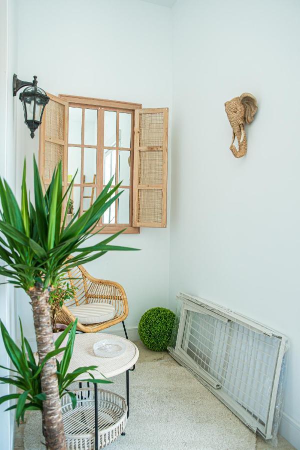 Laura Apartment Puerto Valencia Ngoại thất bức ảnh