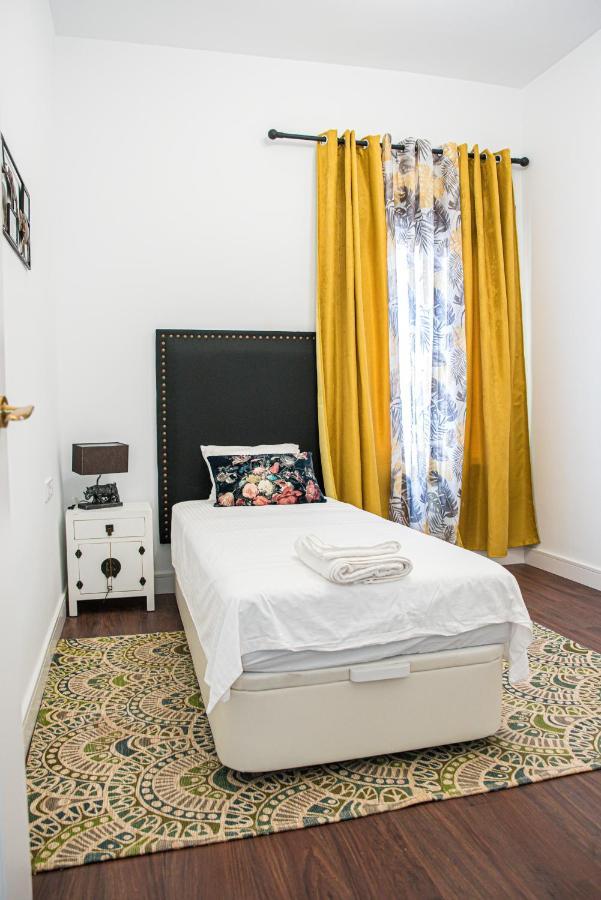 Laura Apartment Puerto Valencia Ngoại thất bức ảnh