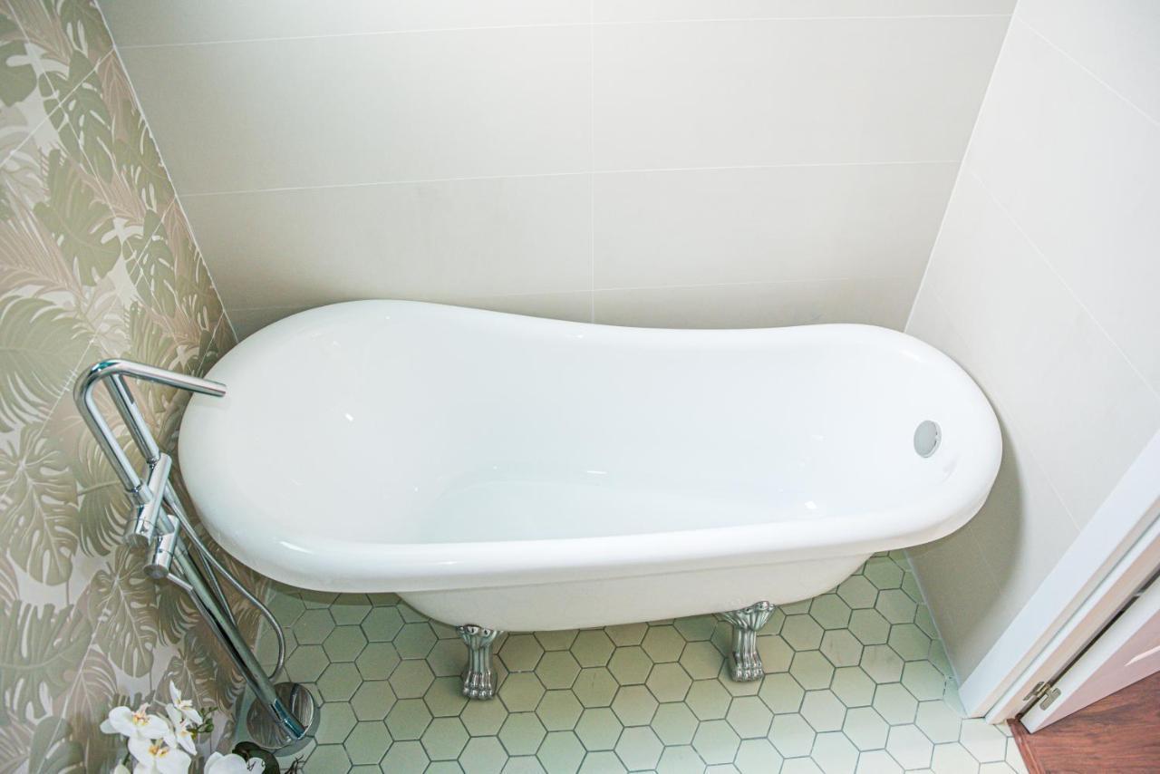 Laura Apartment Puerto Valencia Ngoại thất bức ảnh
